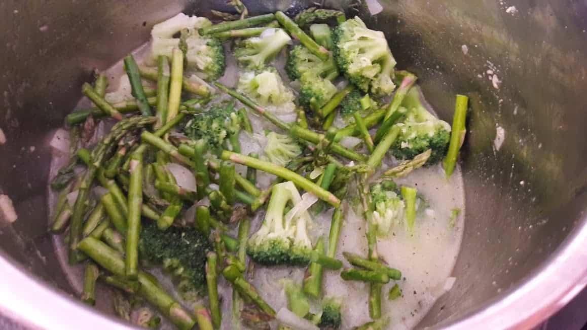 Asparagus Broccoli Soup Recipe InstantPotVeganGluten Free
