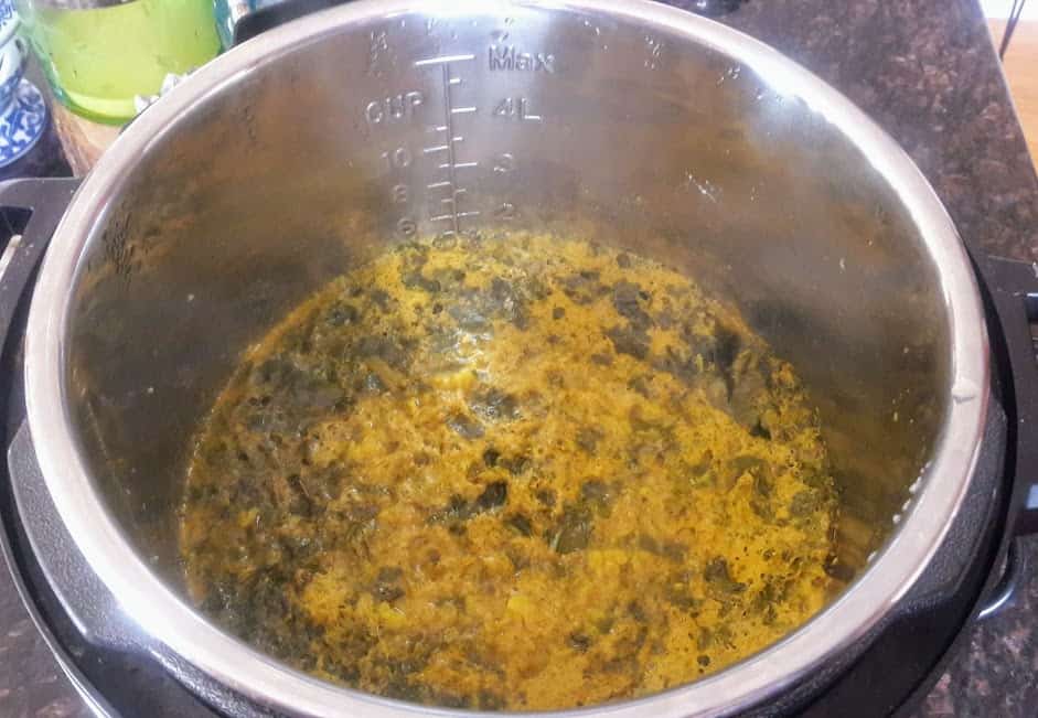 Cooked spinach and lentils in Instantpot