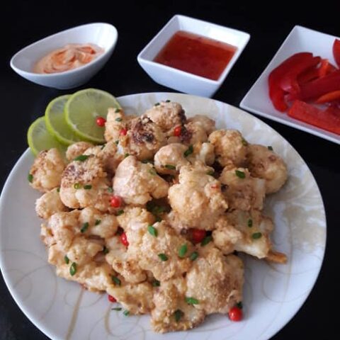 Bang Bang Skinny Cauliflower Bites