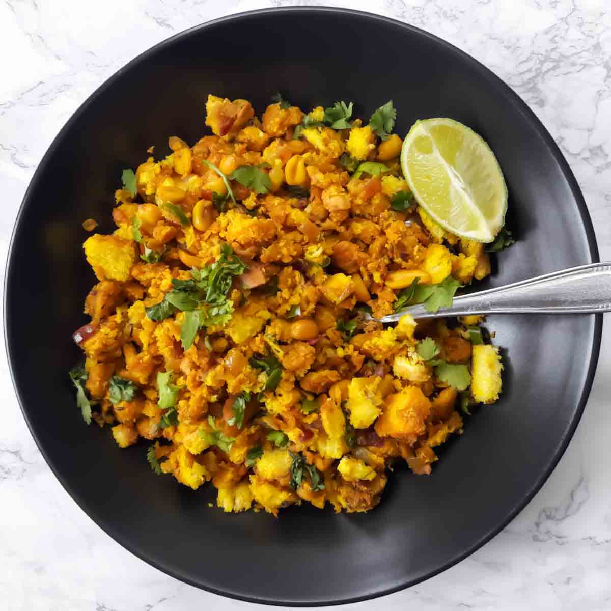 Masala Bread Upma made with toasted bread and Indian spices.