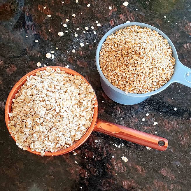 1 cup each of rolled oats and steel cut oats kept side by side for texture comparison.