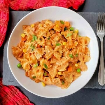 Indian Italian fusion Makhani Masala Pasta in creamy tomato sauce.