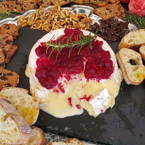 feature image for baked brie cheese party appetizer recipe.