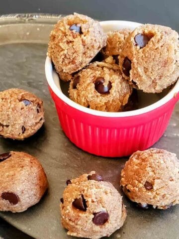 Edible cookie dough with almond flour which makes healthy gluten free and vegan snack in just 10-minutes.