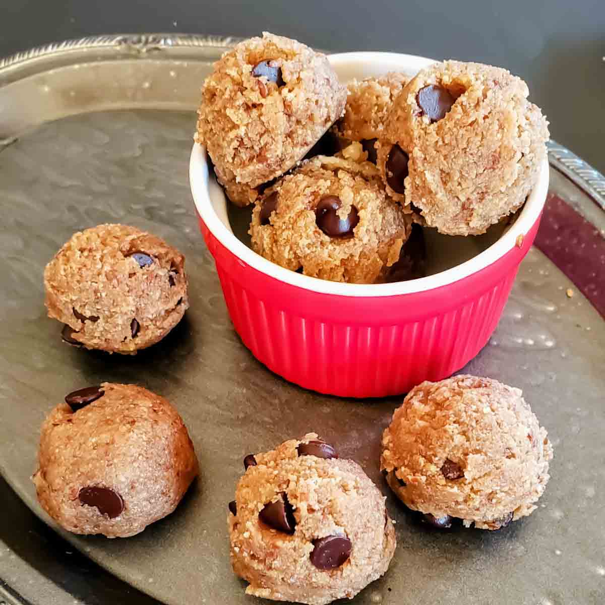 Edible cookie dough with almond flour which makes healthy gluten free and vegan snack in just 10-minutes. 