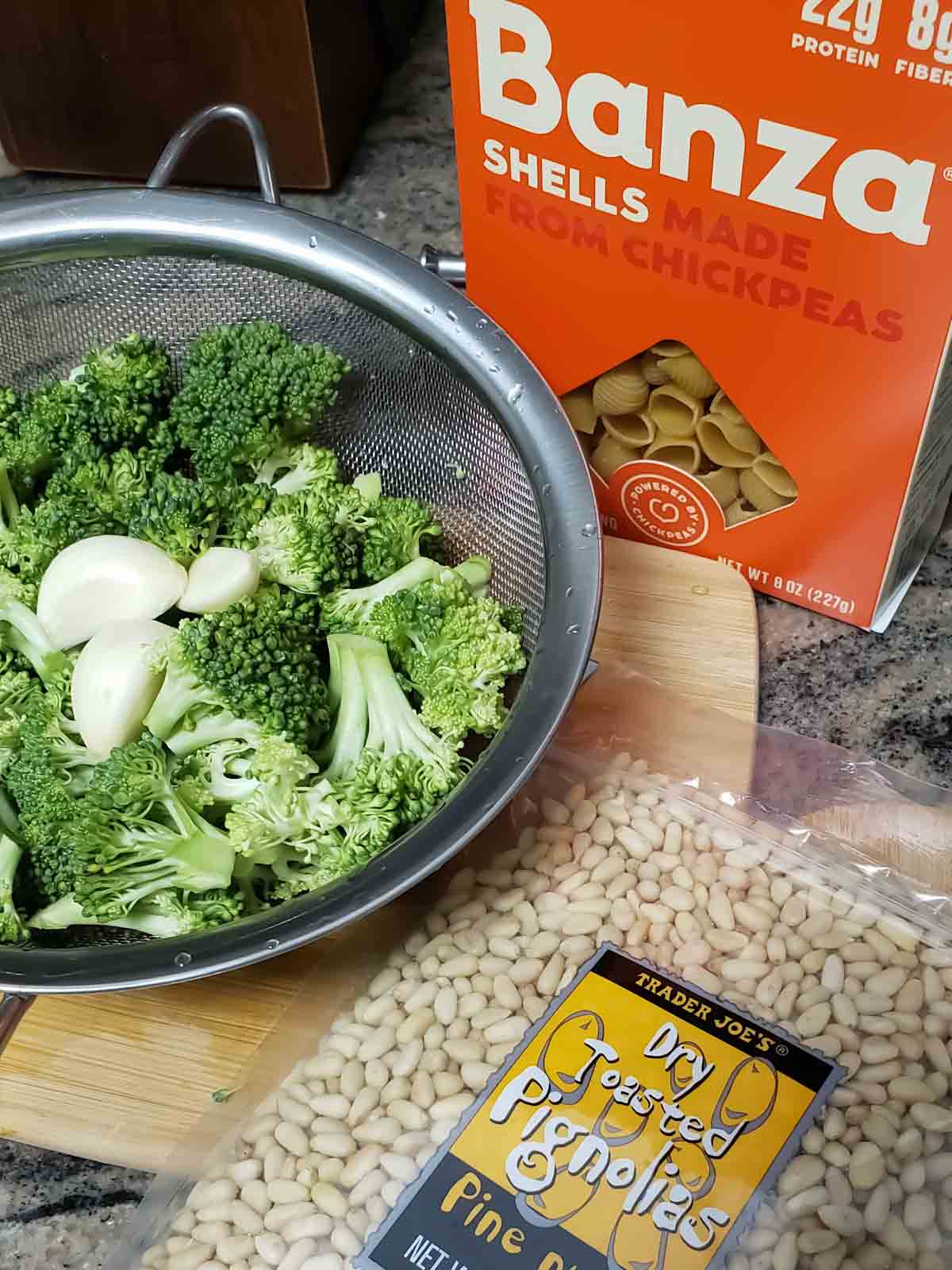 vegan and gluten-free ingredients used in making Banza Chickpea Pasta Recipe.