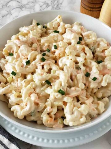 Creamy Vegetarian Hawaiian Macaroni Salad with green onions.