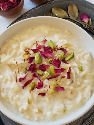 https://profusioncurry.com/wp-content/uploads/2023/10/Shevai-kheer-vermicelli-pudding-with-rose-petals-and-nuts-360x480.jpg