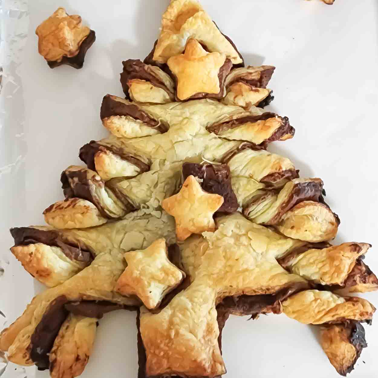 Nutella Pastry Christmas Tree Recipe