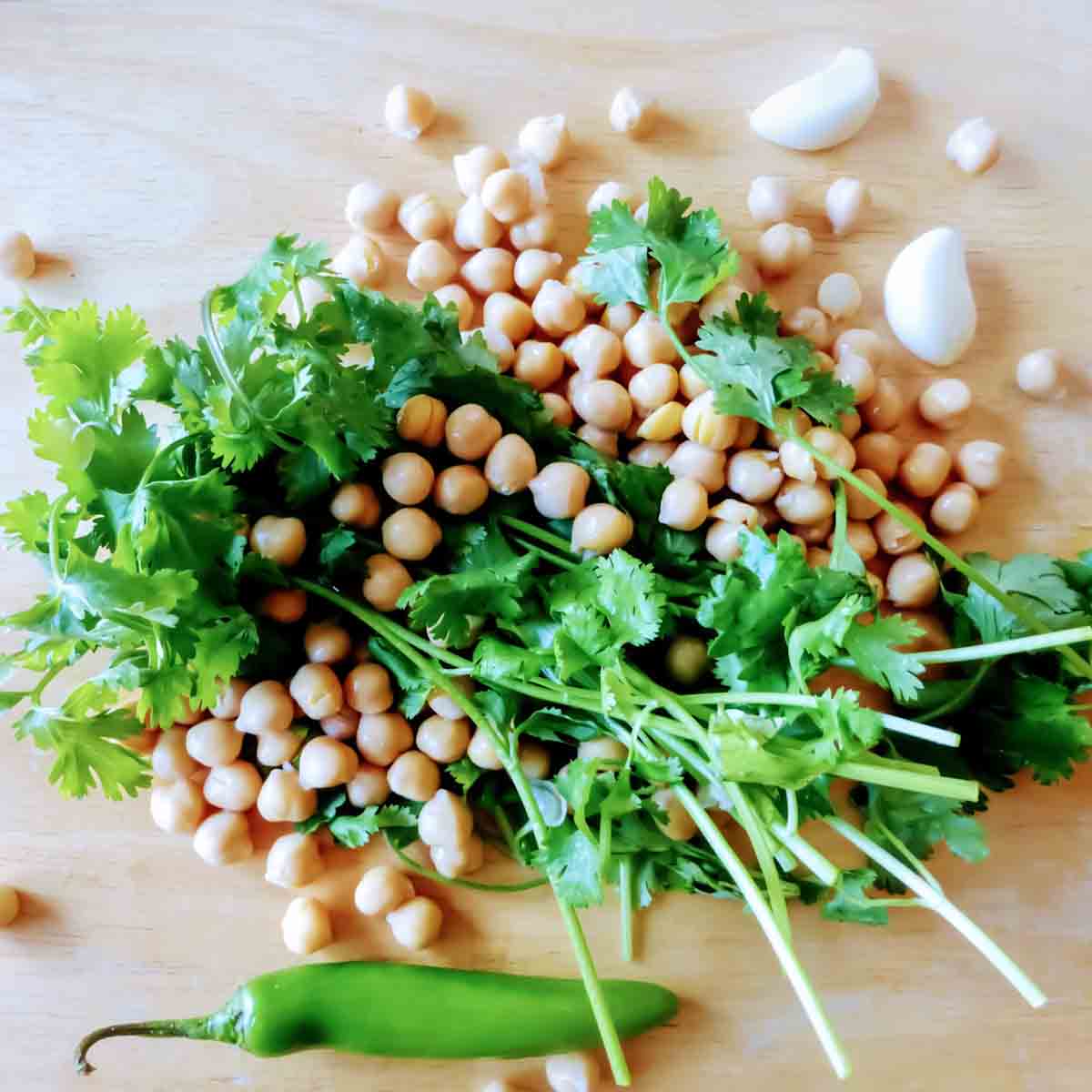 Main ingredients used in making vegan and gluten free falafel recipe.