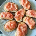 5 ingredient pan con tomate which is Spanish tomate bread served as an appetizer or snack.