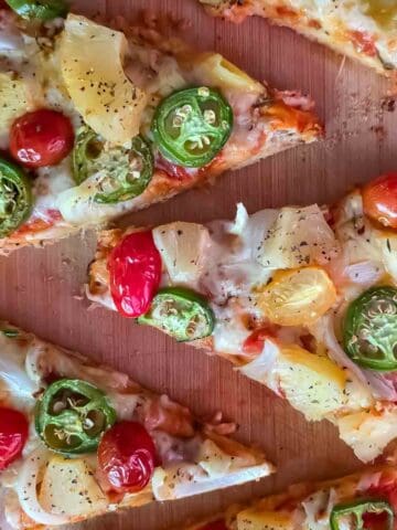Sweet and spicy pineapple jalapeño pizza on flatbread served for an easy weeknight dinner.