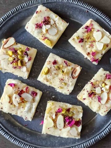 Easy white chocolate fudge recipe flavored with Indian inspired flavors of saffron and cardamom.