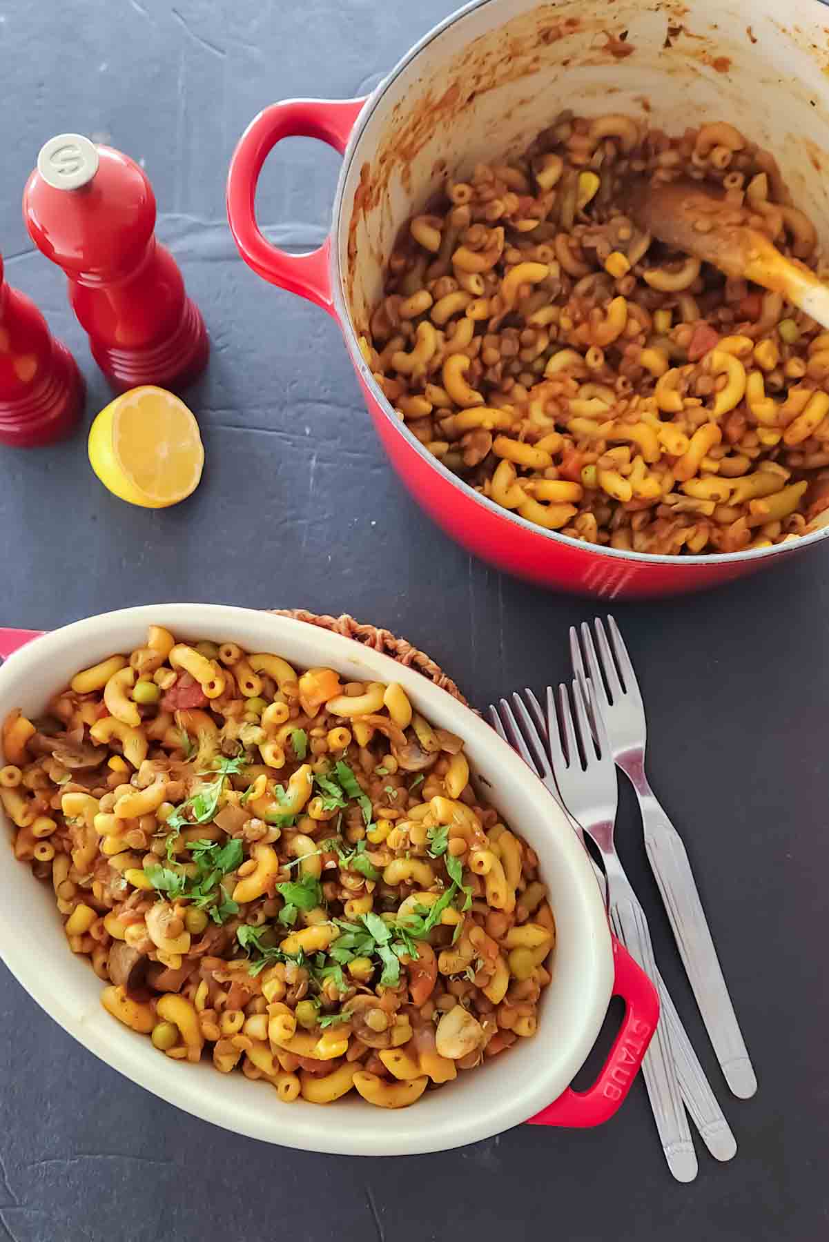 Lentil goulash with elbow macaroni and vegetables.