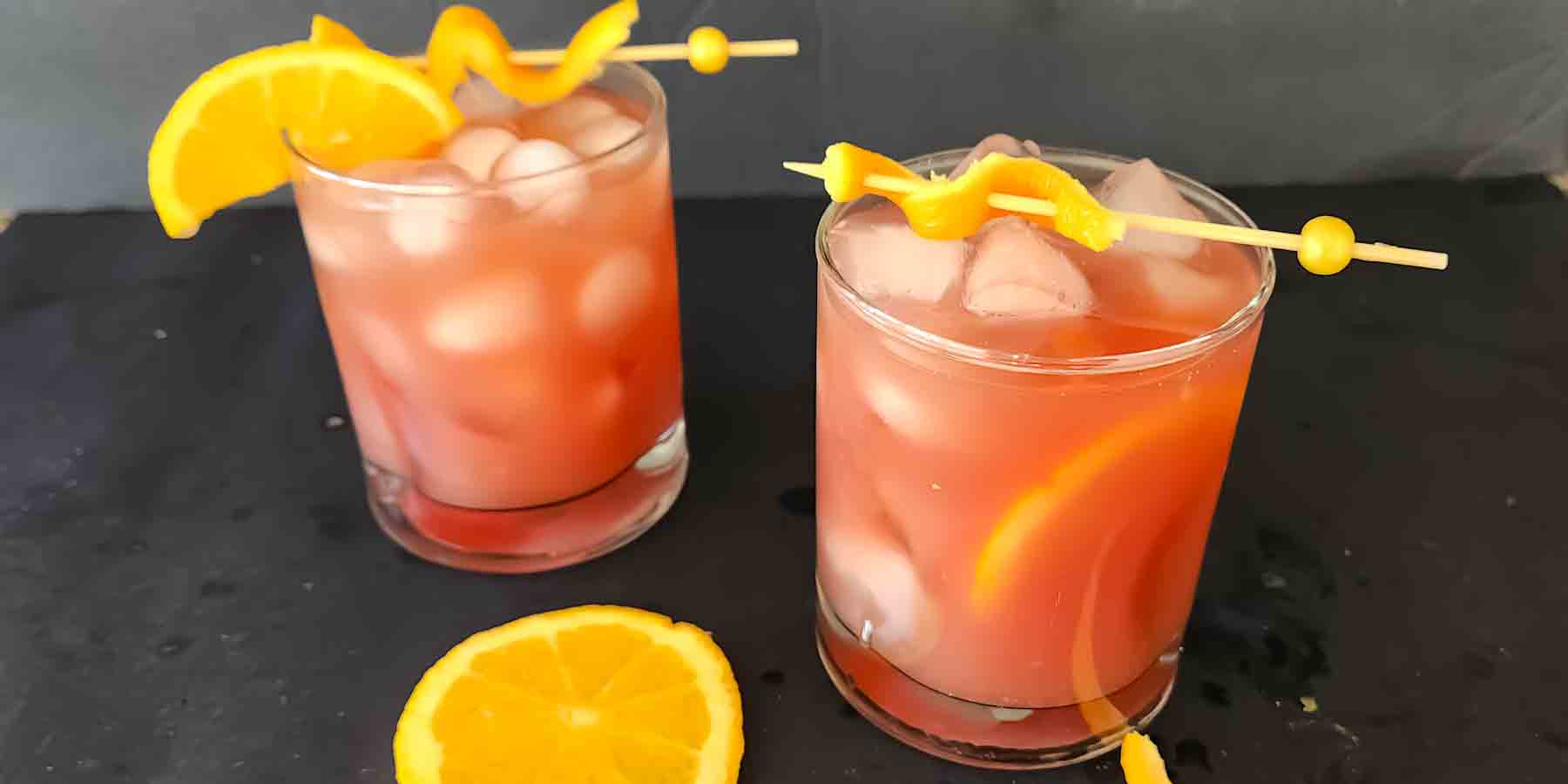 Easy Cranberry Orange Mocktail Recipe – Fizzy Holiday Drink.